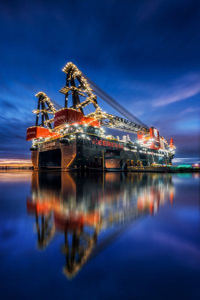 Sleipnir - largest crane ship in the world by Keesnan Dogger Fotografie