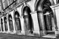 Zwart-wit Poorten binnenhof Den Haag