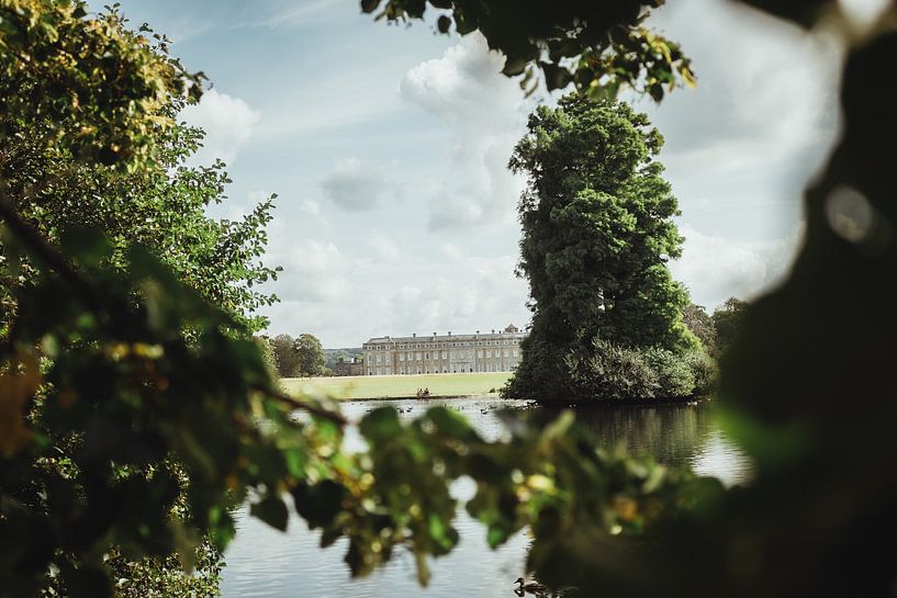 Uitzicht op Petworth House | Reisfotografie fine art foto print | Engeland, UK van Sanne Dost