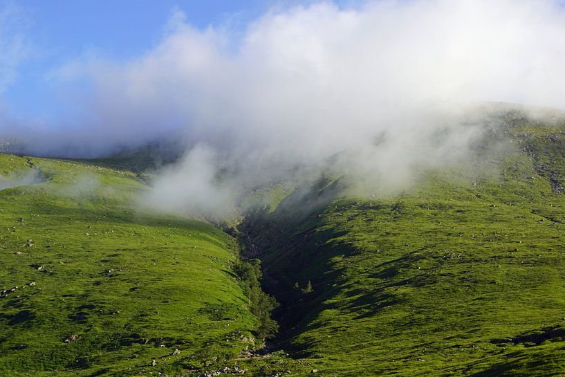 Glen Etive coloré en Ecosse. par Babetts Bildergalerie