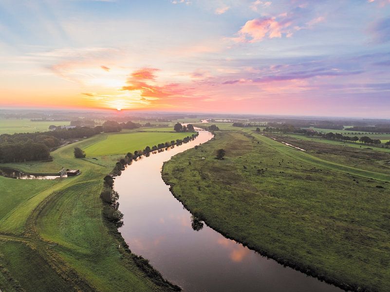Sonnenaufgang in der Vecht von oben gesehen von Sjoerd van der Wal Fotografie