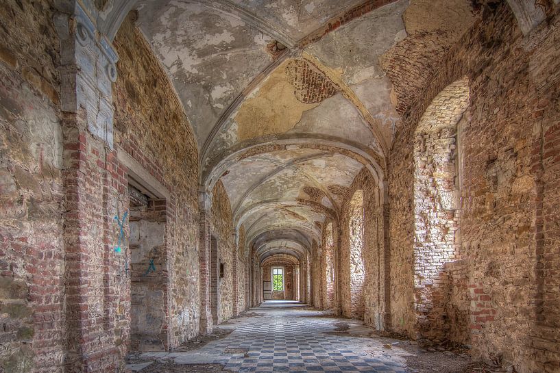 Verlassenes Kloster von Robert Van den Bragt