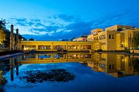 Vue nocturne du musée des beaux-arts de La Haye.