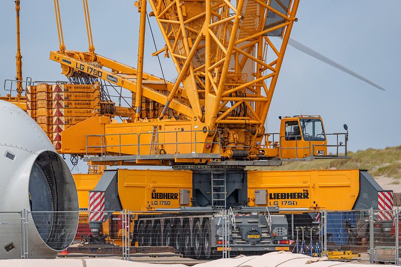 Impressive Liebherr LG 1750 from Adrighem Kraanverhuur. by Jaap van den Berg