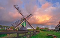 Farbenfrohe Wolkendecke in der Zaanse Schans