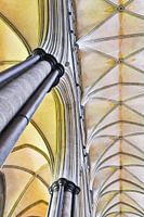 Säule und Gewölbe in der Kathedrale von Salisbury