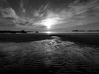 Sonnenuntergang in Schwarz und Weiß