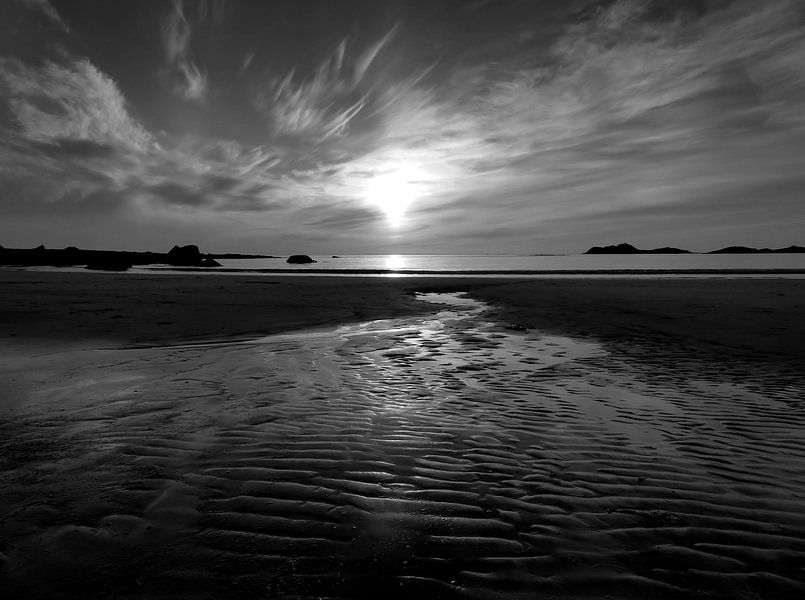 Sunset in Black and White by Mirakels Kiekje