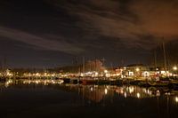 Wasser und Licht: Enkhuizens Zauber der Nacht