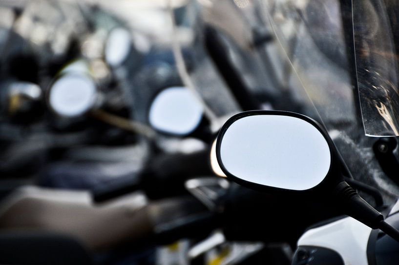 Mirrors of scooters by Marieke van der Hoek-Vijfvinkel