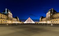 Louvre bei Nacht