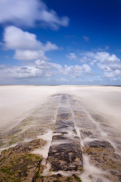 Belgische golfbreker II kleur par Leo van Valkenburg