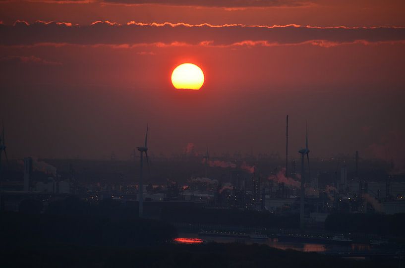 Sunset over Rotterdam von Marcel Schouten