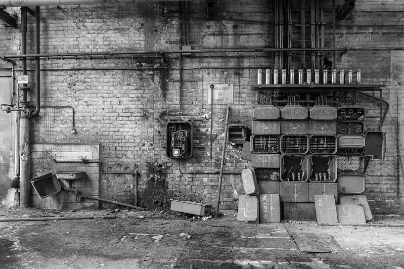 Black and white photography of an old GDR factory by Animaflora PicsStock