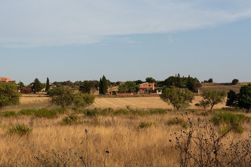 Sonnenuntergang über der sardischen Landschaft von Xulé Bogers