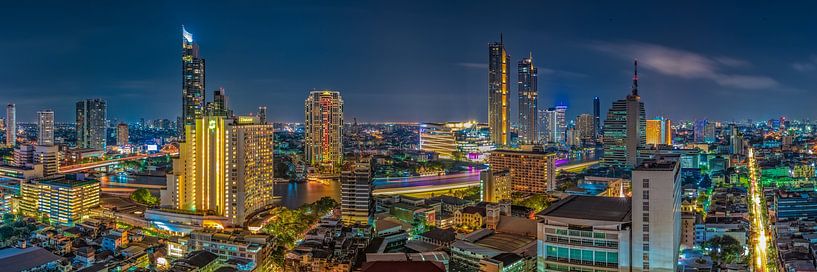 Abend Skyline von  Bangkok von FineArt Panorama Fotografie Hans Altenkirch