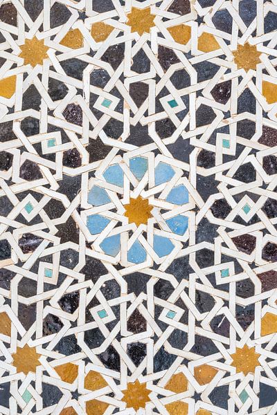 Colourful Moroccan tiles on a wall by Photolovers reisfotografie