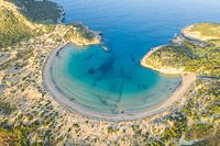 Strand in de vorm van een hoefijzer