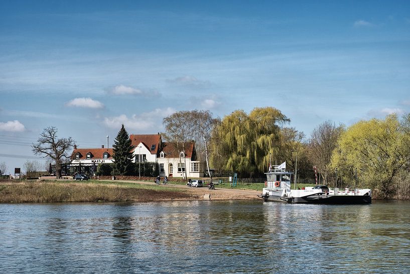 Maas ferry Baarlo - Steyl by Martin de Bock
