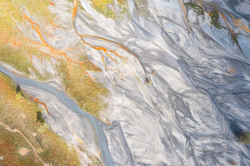 Das Flussbett von oben gesehen bietet einen separaten Blick von Menno Schaefer