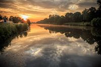 Zonsopkomst langs de Leie in Lauwe, Belgie