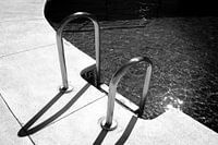 Schwimmbad (schwarz und weiß)