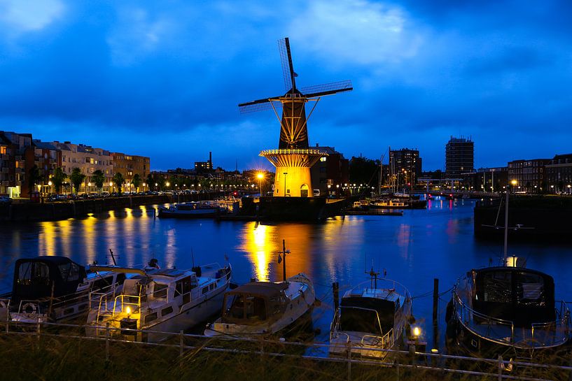 la meule, alors que vous explorez les différents niveaux du moulin à vent. par Niels Stolk