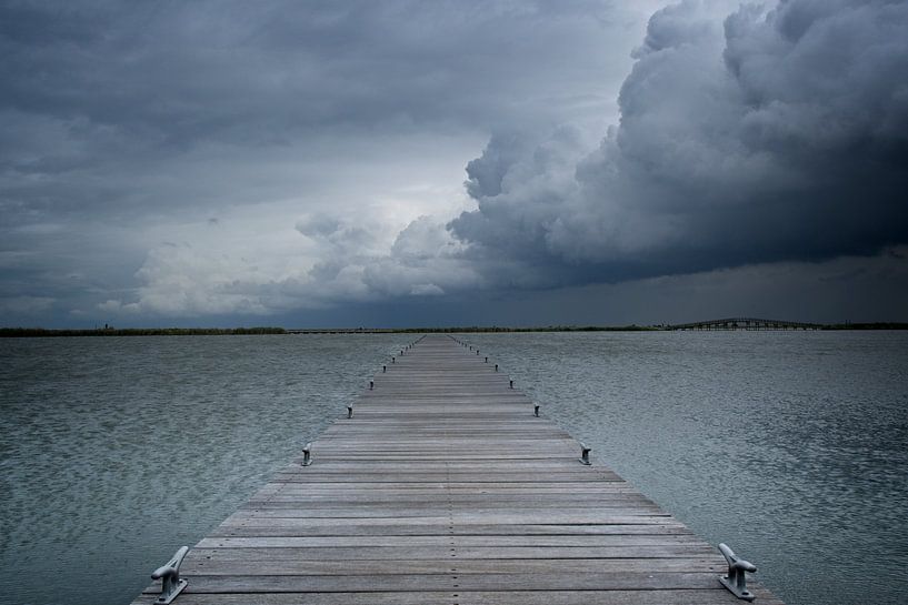 Gerüstbildung und drohende Wolkenbildung von Theo Felten