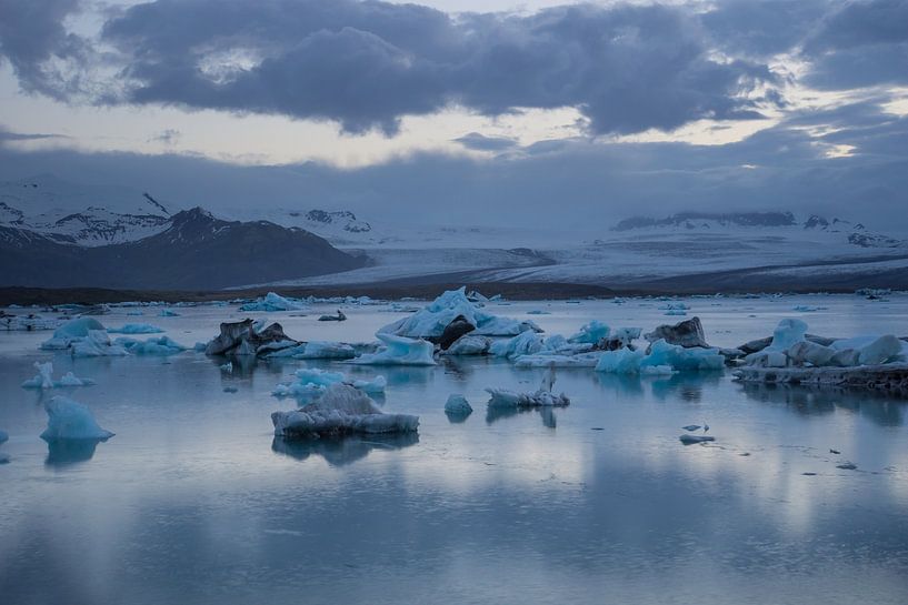 Islande - Banquise bleue dans le lagon du glacier Vatnajoekull par adventure-photos