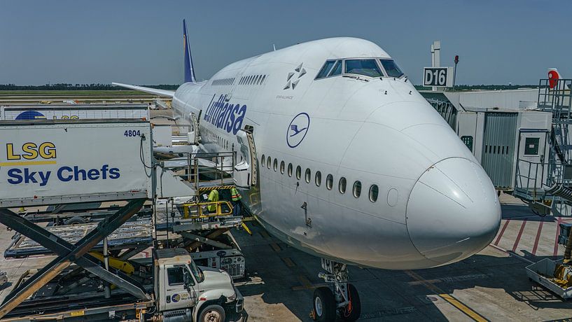 Lufthansa Boeing 747-8 passenger aircraft.  Registration: D-ABYJ. Aircraft name: Hanover.  A Lufthansa Boeing 747-8, the D-ABYJ, photographed in landing at Frankfurt am Main airport.  This photo was taken on 6 August 2017. by Jaap van den Berg