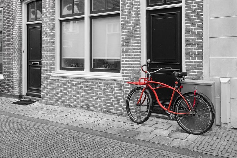 Vélo rouge par Elles Rijsdijk