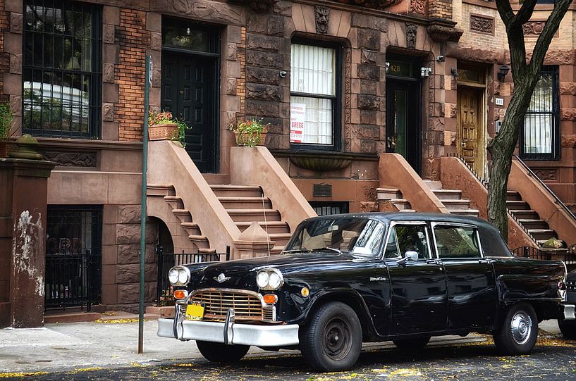 New York Harlem Oldtimer devant les maisons Brownstone par Marlika Art