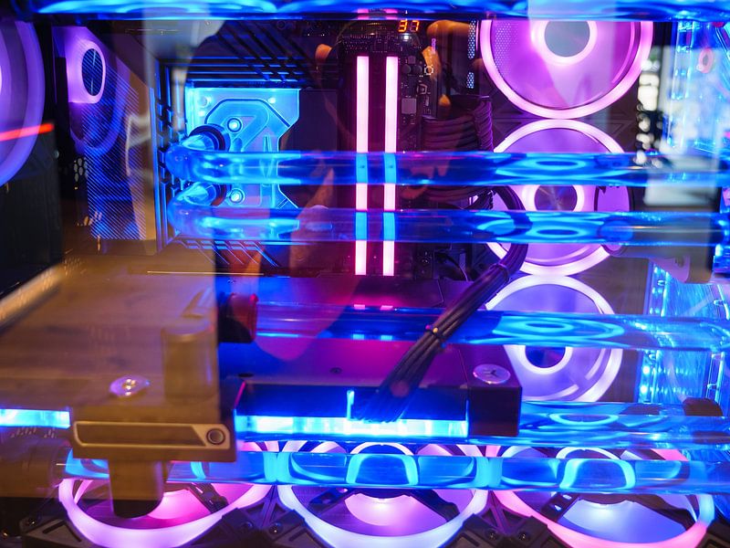 RGB Beleuchtung des Mainboards von Mustafa Kurnaz