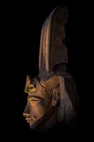 Le profil de la femme pharaon Hatchepsout