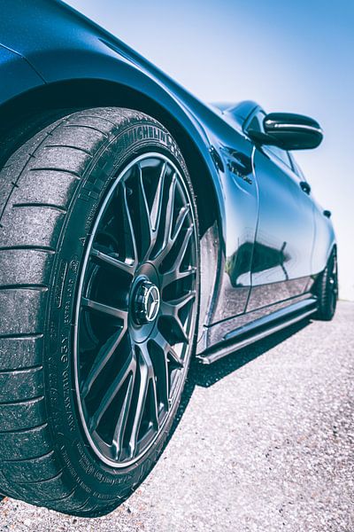 Mercedes-Benz C63 S AMG Drive par Lens Design Studio