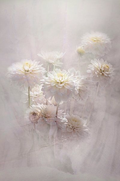 Dahlien . Pastell. Impressionismus . Boho. von Alie Ekkelenkamp