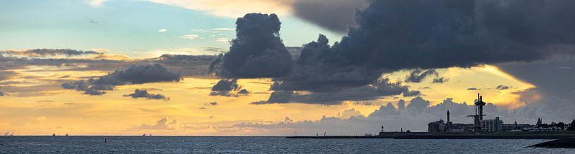 Le soleil se couche et met Flushing dans le noir par Percy's fotografie