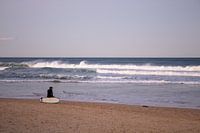 Surfeur sur la plage de Manly