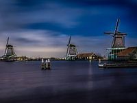 Zaanse moulins dans la soirée