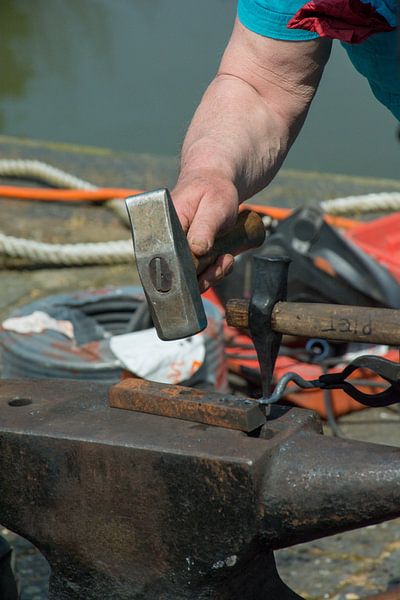 Die Reihe zwischen Hammer und Amboss von Zaankanteropavontuur