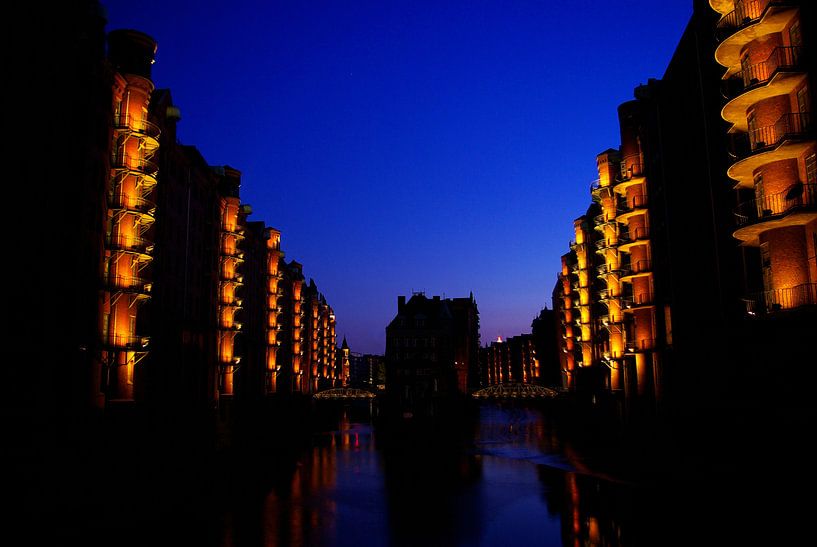Wasserschloß am Teehandelskontor von Norbert Sülzner