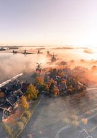 Zaanse Schans im Nebel