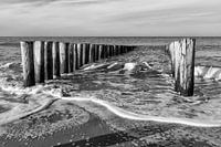 Tussen de golfbrekers -  In between  2