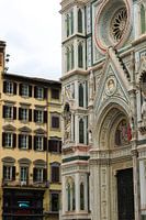 Cathédrale sur une place à Florence, Italie
