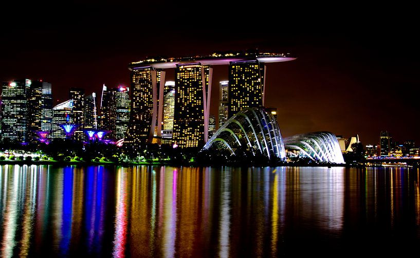 Singapore Skyline by Night by Wouter Mesker