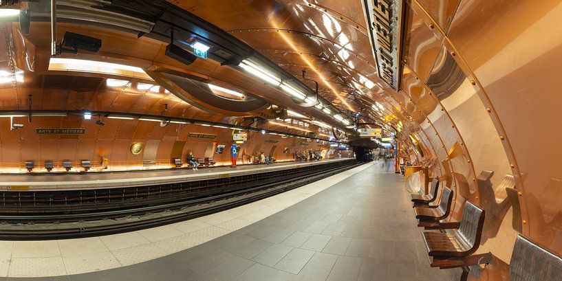 Arts et Métiers by Walter G. Allgöwer