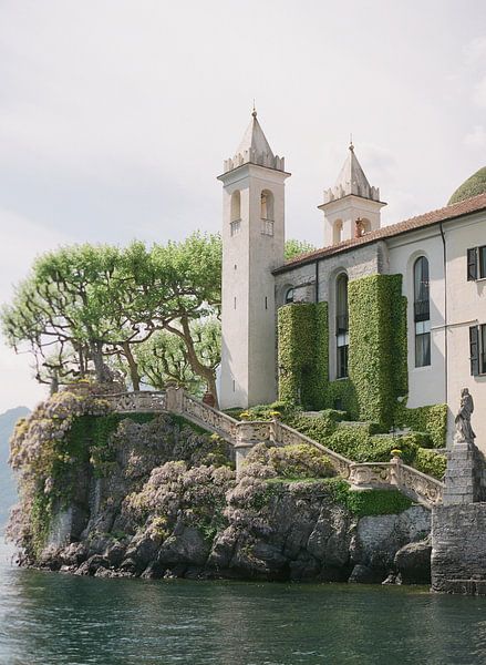 Villa Balbianello on Lake Como | analogue photo by Alexandra Vonk