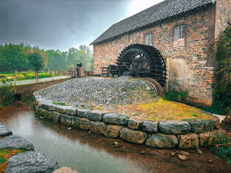 Die Volmolen bei Epen im Regen von Joran Maaswinkel