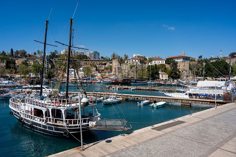 Pittoresque port de plaisance de la vieille ville d'Antalya par Photo Art Thomas Klee