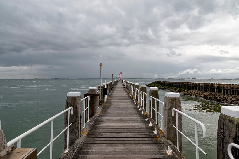 Ein Bootssteg in Vlissingen. von Don Fonzarelli